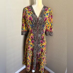 SALONI 100 % silk  Floral & Leopard Print V-Neck Women's Dress in Yellow size 8